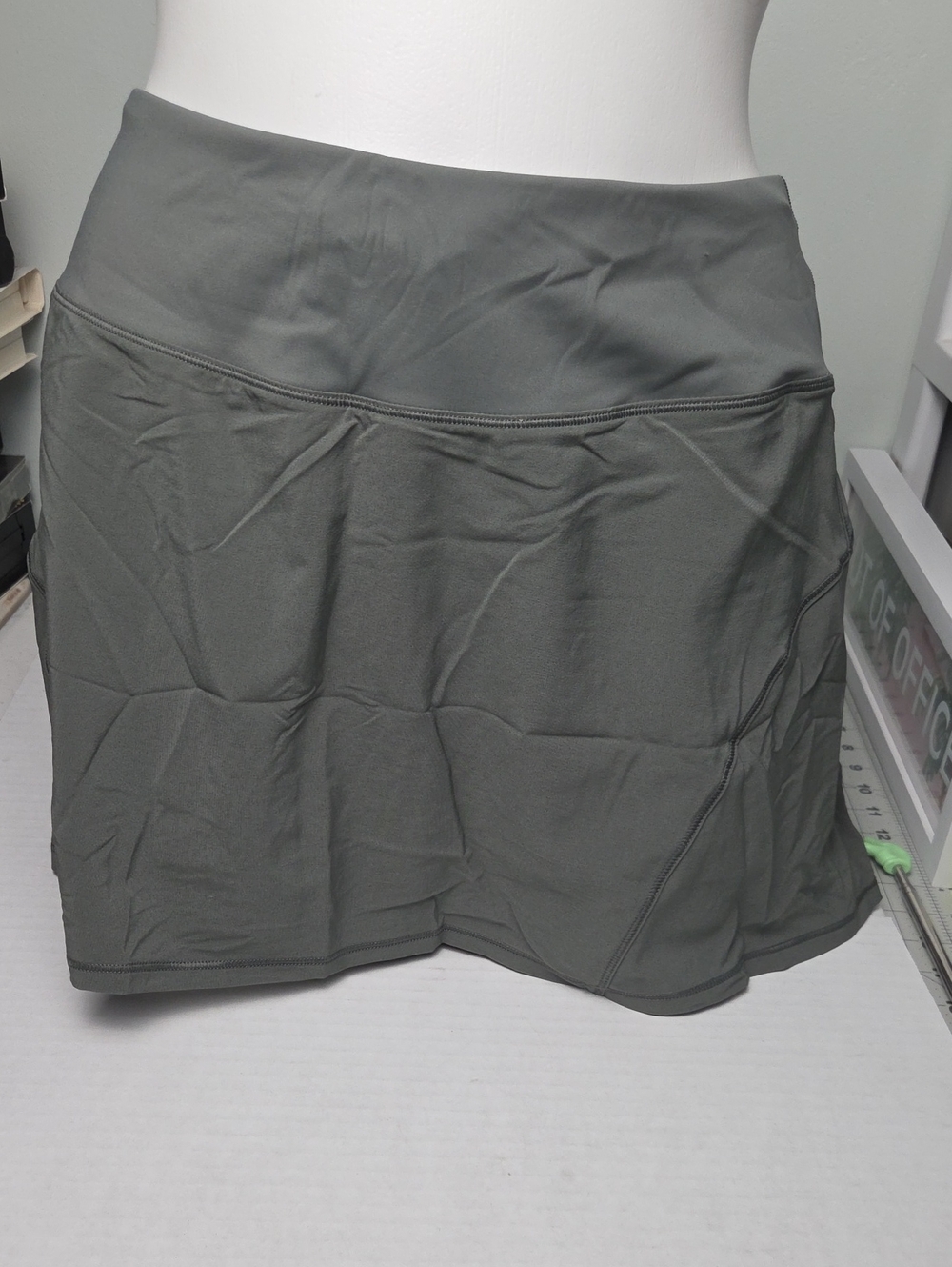 CRZ YOGA Olive Green Athletic Skirt Size 8/10 Medium Nwt